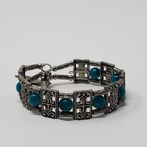 Silver tone  metal and beaded hook closure bracelet in Great condition